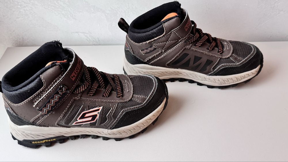 Черевики ботинки для хлопчика демісезонні  32 розмір Skechers 32 р