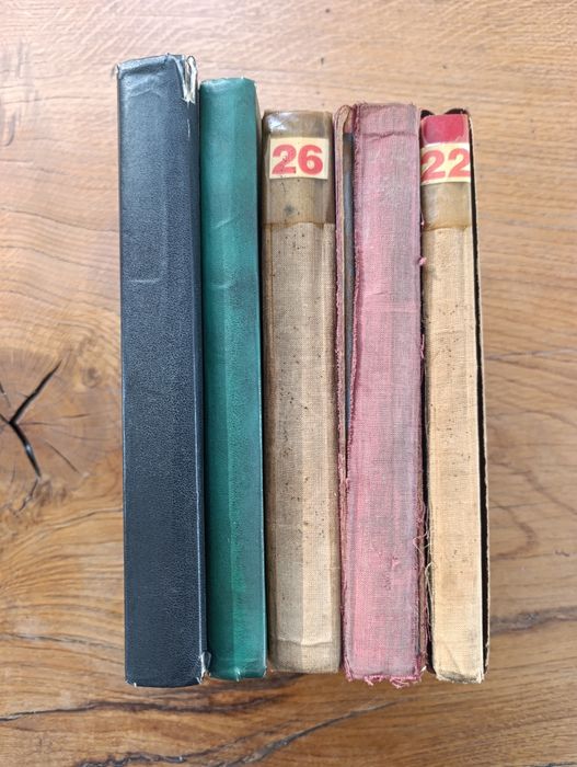 5 klaserów ze znaczkami cały świat