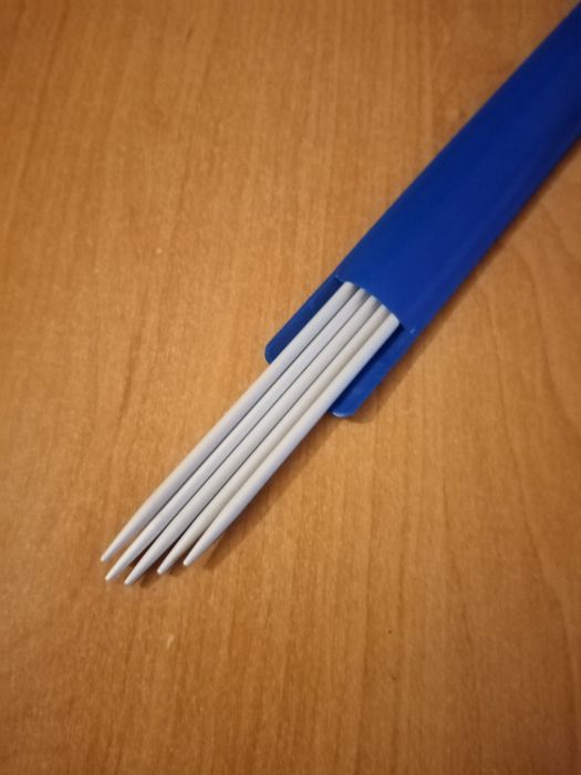 Пряжа меринос шерсть, крючки для вязания, спицы, бусины, пуговицы