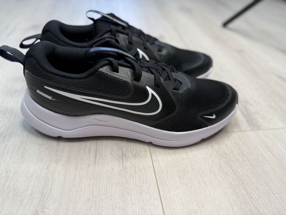 Кросівки підліткові Nike  Cosmic Runner Big Road Running HM4402-003