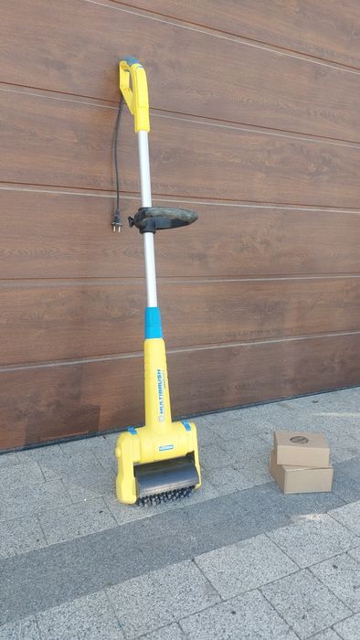 Elektryczna szczotka GLORIA Multibrush do kostki brukowej, tarasów.