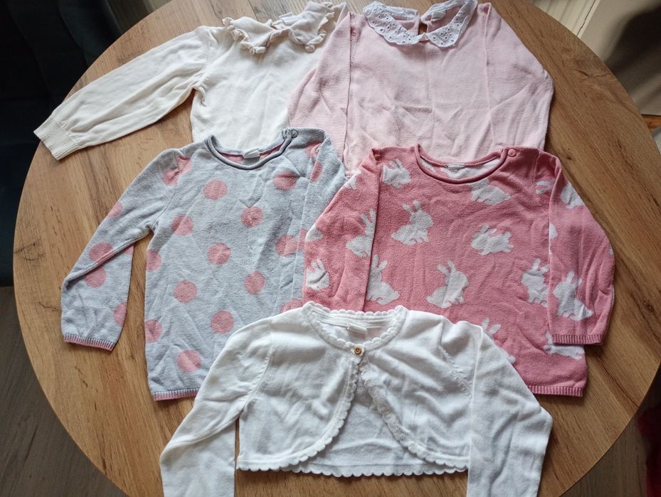 Zestaw ubranek. Sweterki i sukienki 86