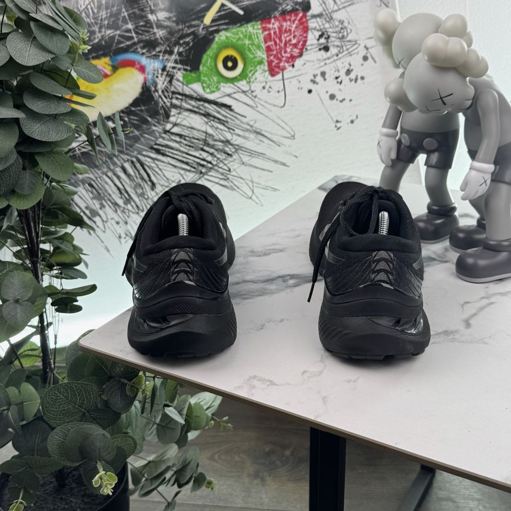 Кросівки Asics Gel Kayano 46 розмір 4884