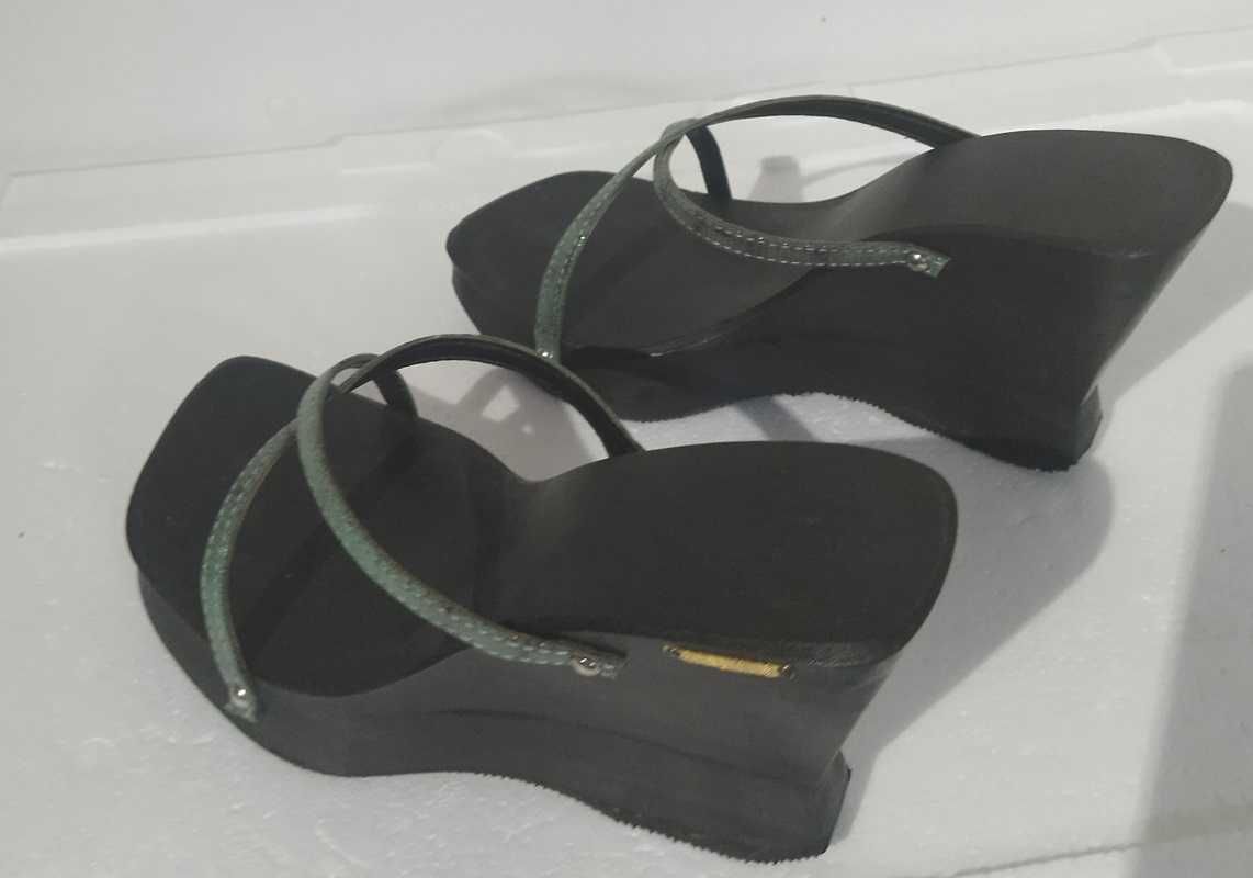 Sapatos da marca Zoccoli