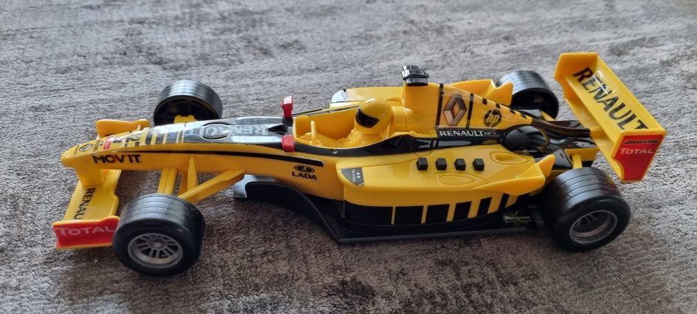 Samochod wyscigowka Formula 1