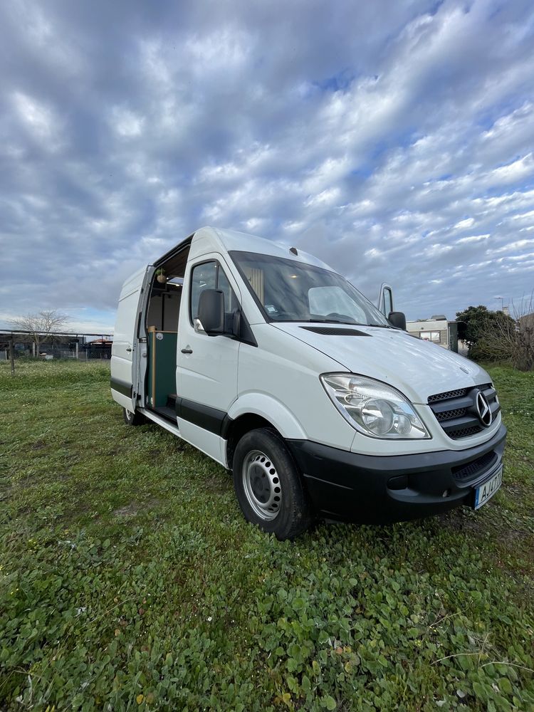 Mercedes sprinter campervan