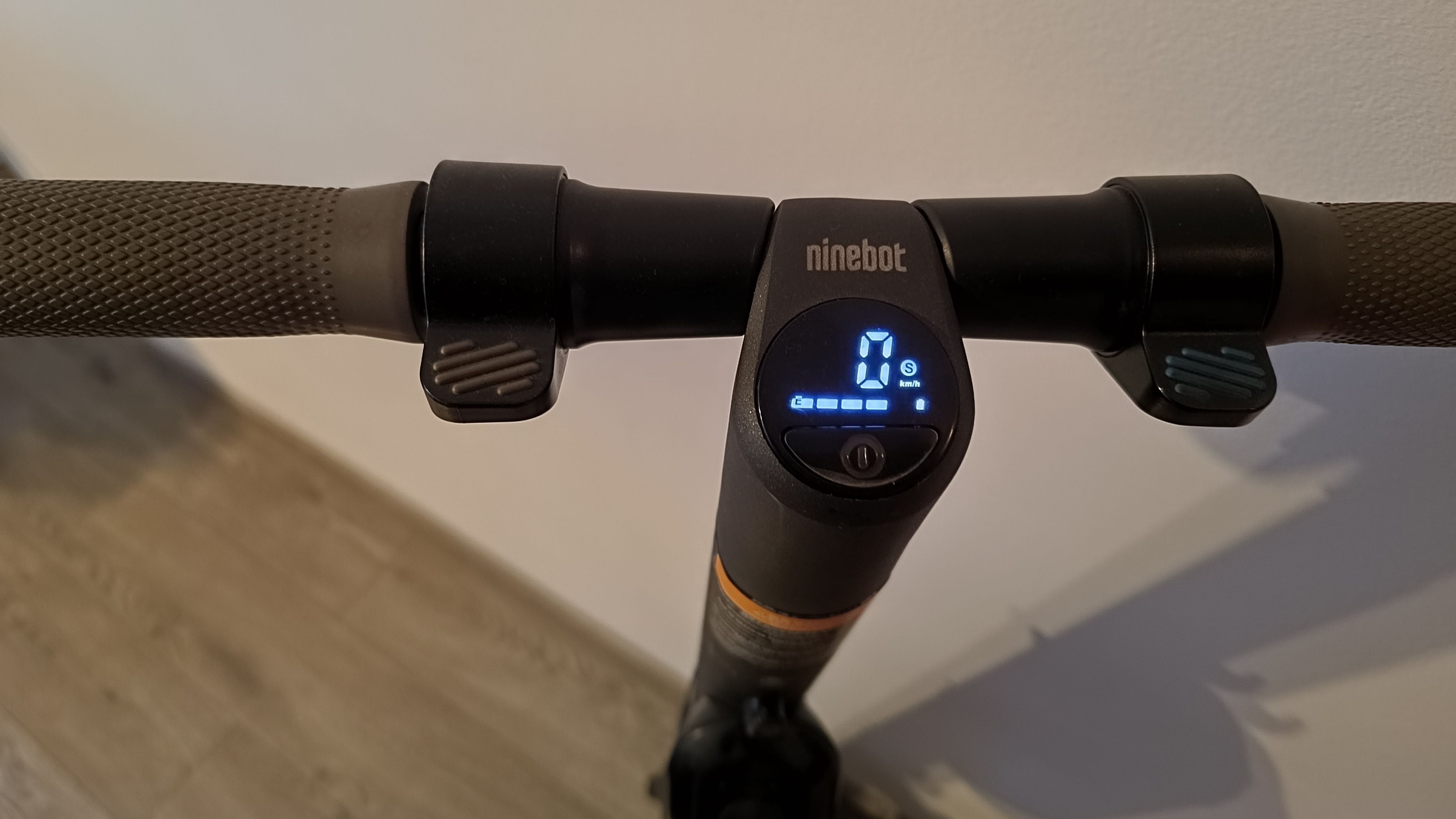 hulajnoga elektryczna Segway Ninebot ES2 ES4 + dodatkowa bateria