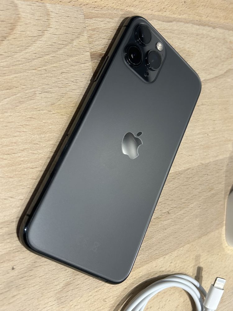 IPhone 11 Pro 64 green nardzo dobry stan.