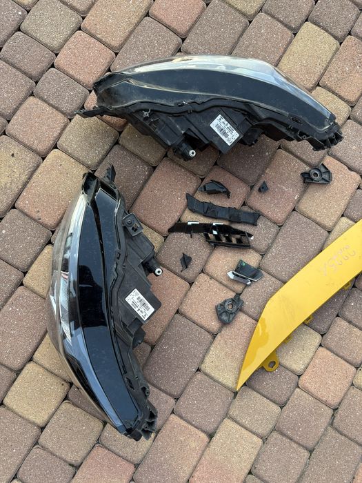 Lampy led grill belka peugeot 208