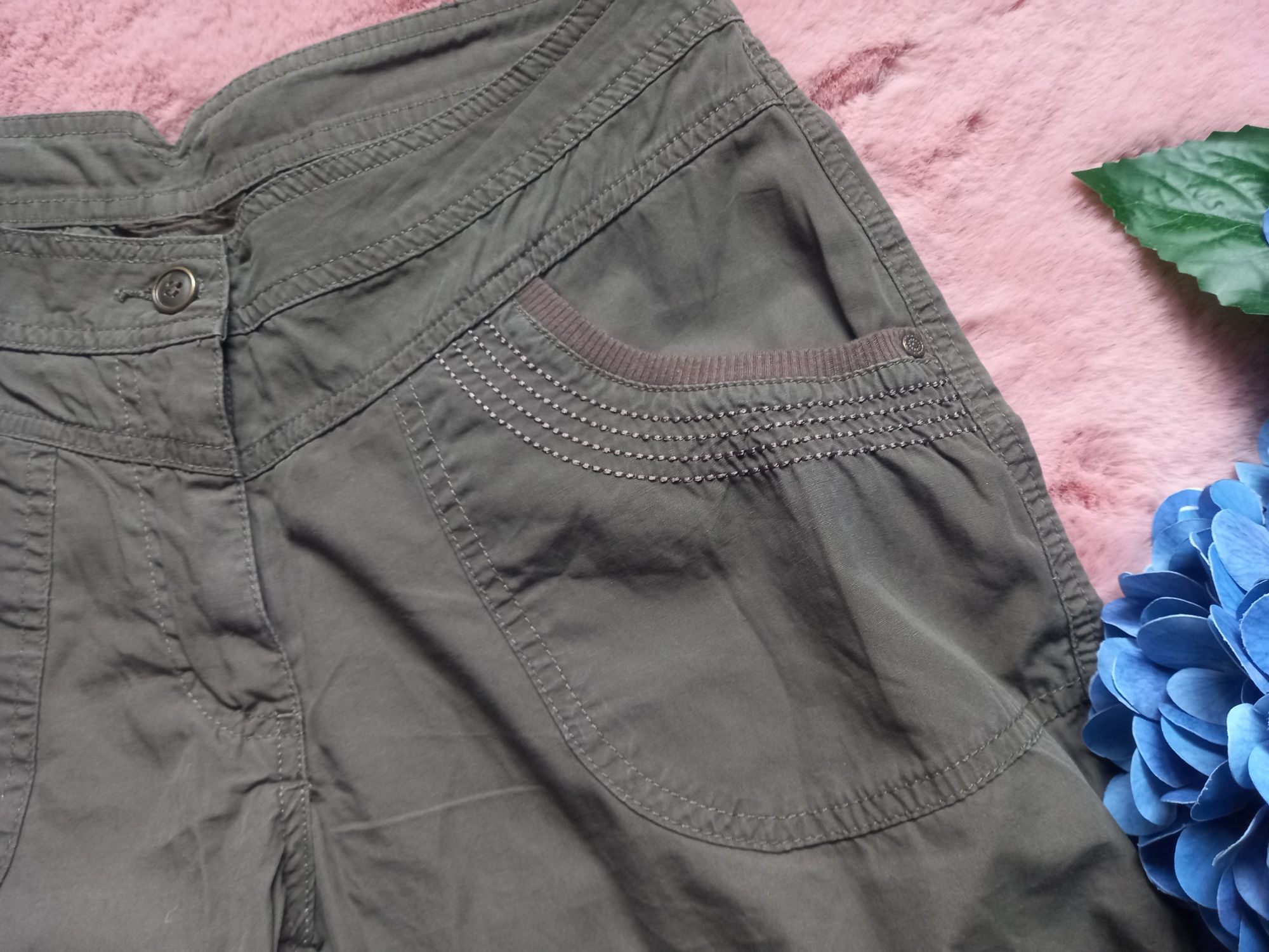 Krótkie spodenki damskie 36, 38, S,M khaki cienkie