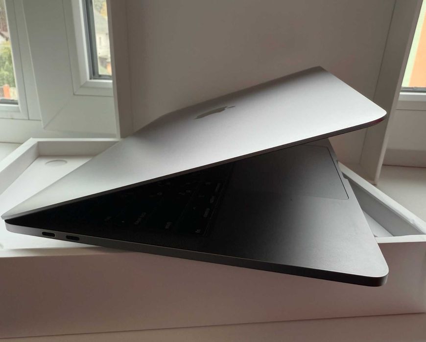 MacBook Pro 13", A2251, 32-ОЗУ, 2020 року