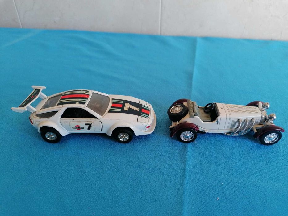 Carrinhos Porsche escala 1/39 e Mercedes escala 1/43