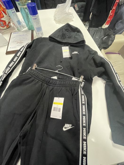 Костюм Nike CLUB  SUIT FB7296-010