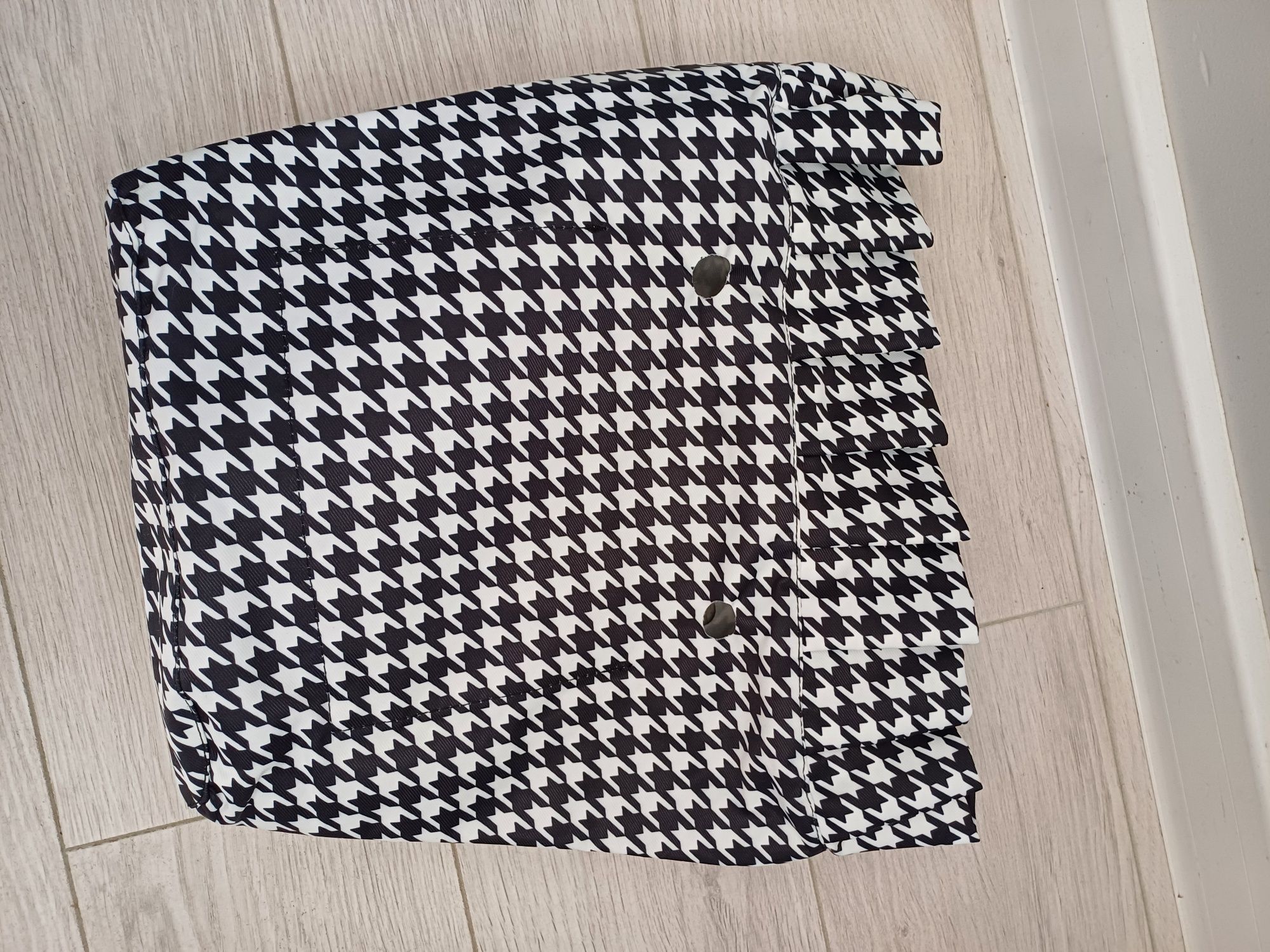 O Bag Mini, organizer w pepitkę z falbanką do torebki