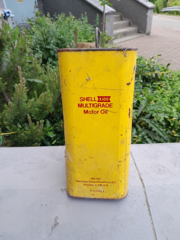 Stara puszka po olej shell X-100