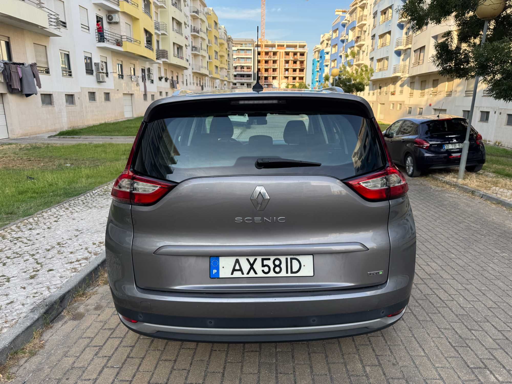 Renault Grand Scenic 1.5 DCI, 7L caixa automática