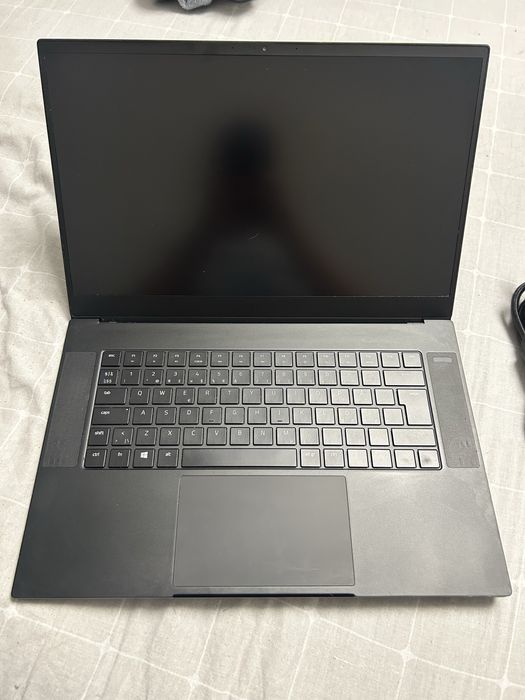 Не робочий ігровий ноутбук Razer Blade 15 RTX 2070 9750H