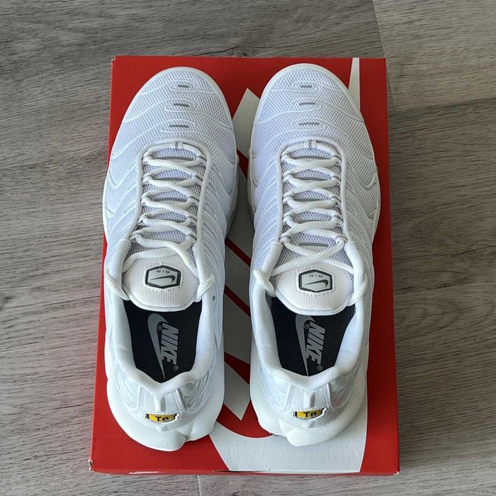 Buty sportowe Nike Air Max TN Plus White R.40