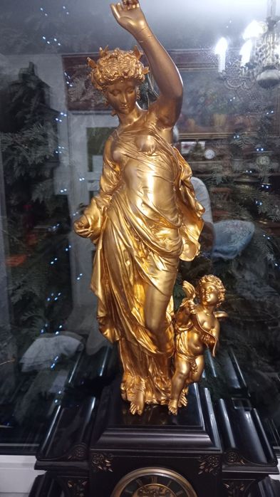 Pałacowy zegar kominkowy