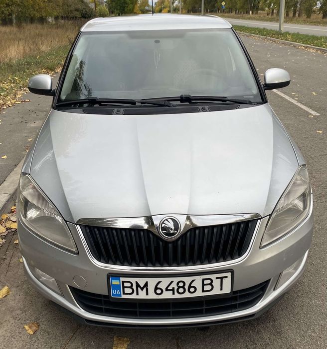 Продам авто Skoda Fabia 2014