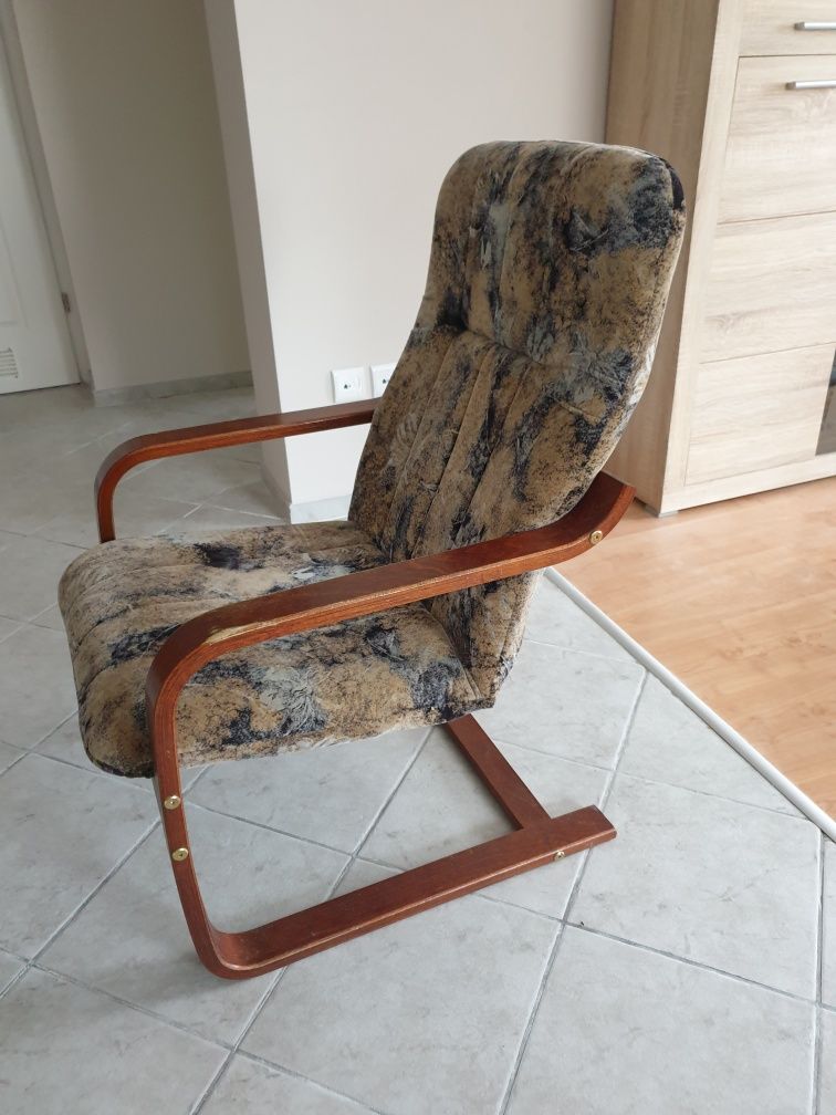 Fotel bujany vintage Finka, fotel do salonu lata 80/90