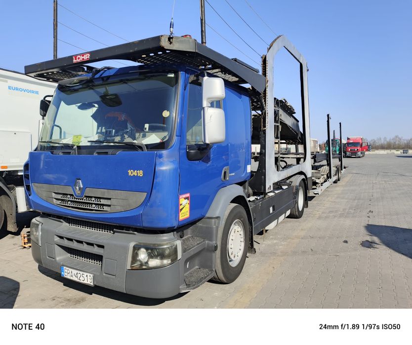 Auto Transporter Renault Premium Lohr Vat23