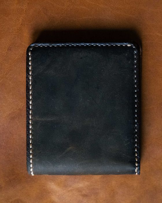 Czarny portfel skórzany ręcznie robiony