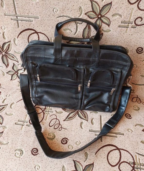 Портфель-сумка .