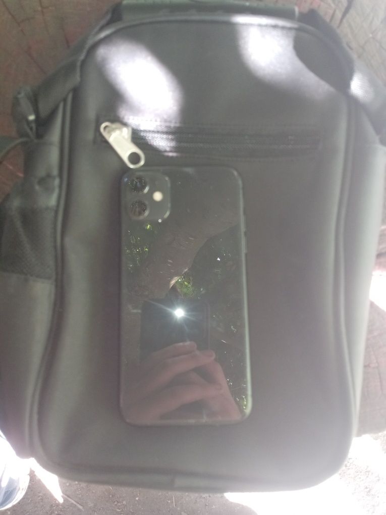 iPhone 11 128gb продаю