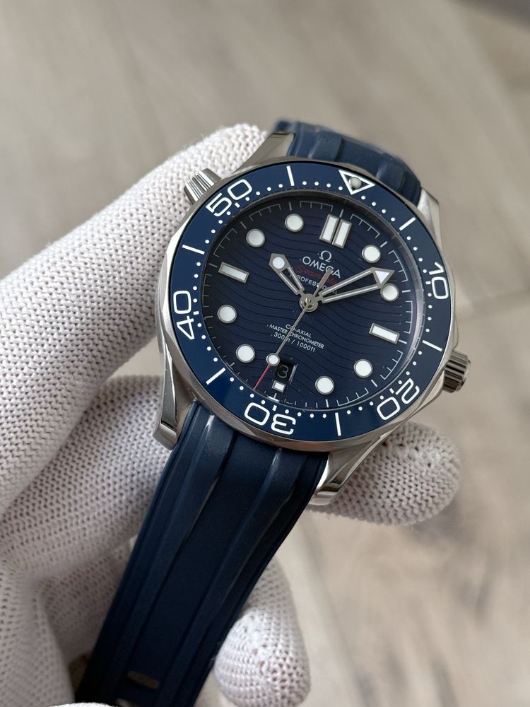 Швейцарские часы Omega Seamaster Diver 300M Master Co-Axial Blue