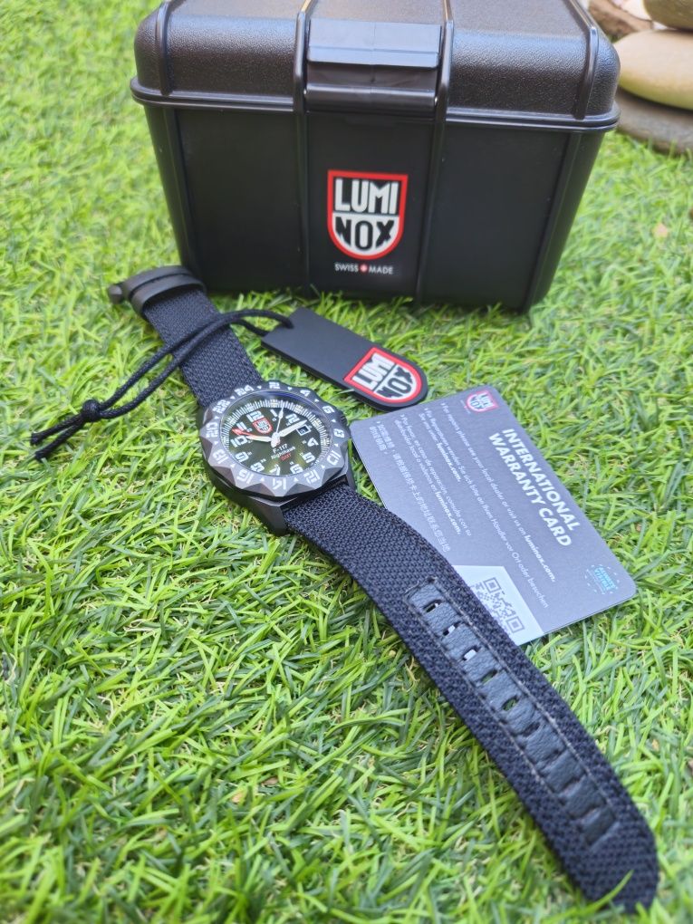 relógio Luminox Nighthawk F117