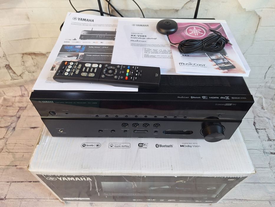 Mocna Yamaha RX-V685 z Wifi Bluetooth ARC MusicCast 4K Atmos