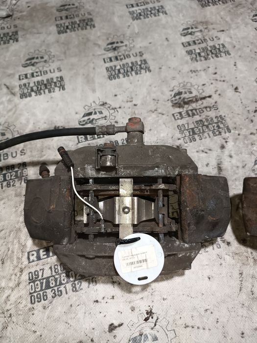 Супорт передній лівий правий MB ML W163 2005 МЛ Мерседес Суппорт