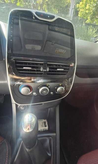 Renault Clio IV impecável