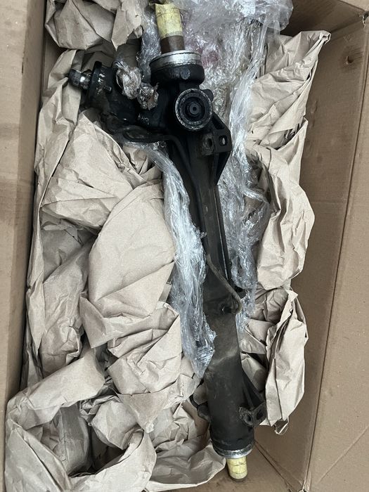 Продам рулевую рейку BMW E90