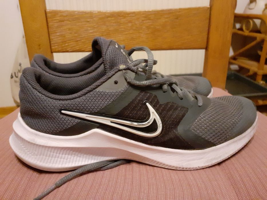 Buty sportowe NIKE