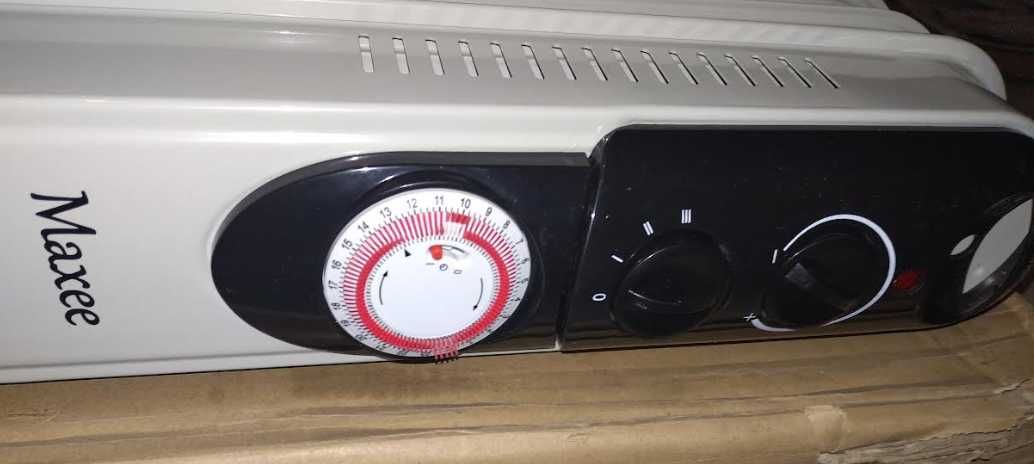 Grzejnik olejowy Maxee 2500W, 3 poziomy mocy