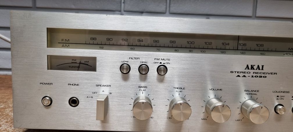 Amplituner AKAI AA-1020 .Vintage.  japan