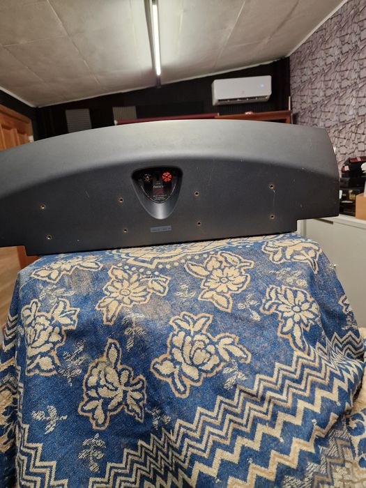 Coluna central Martin Logan fresco