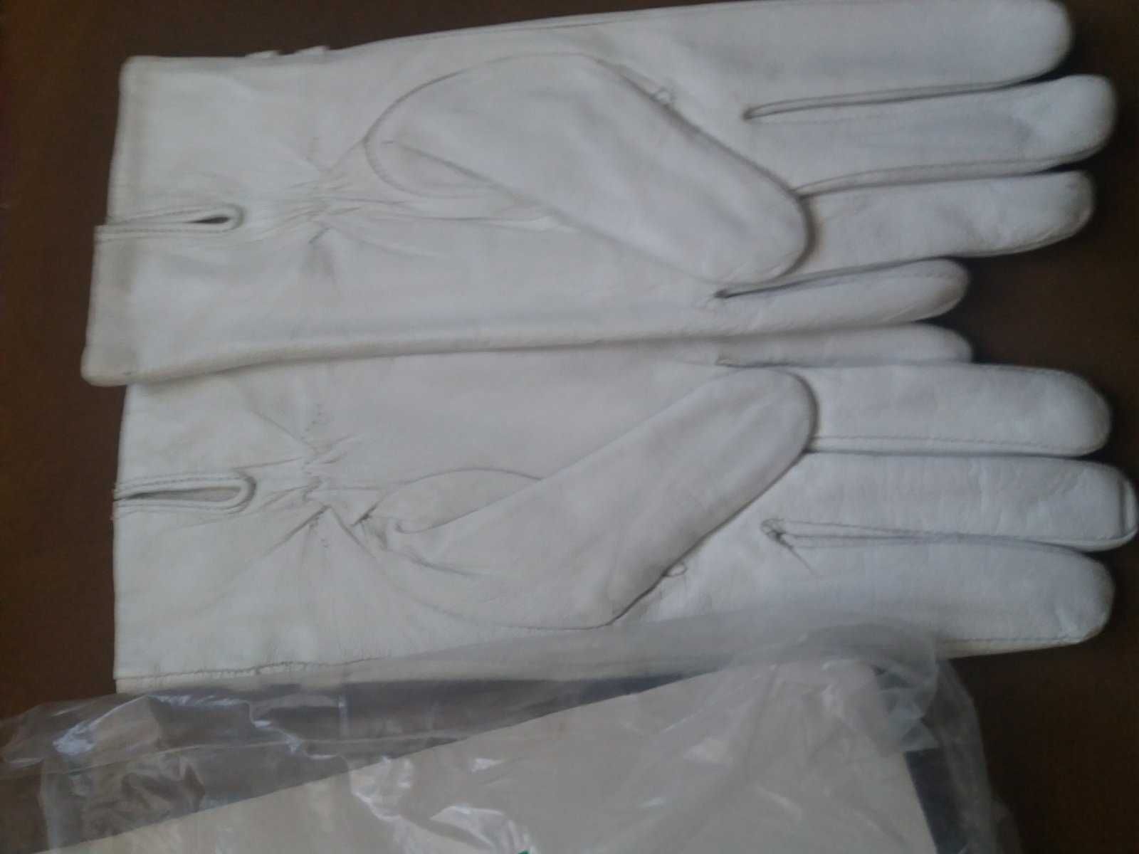 Кожа перчатки рукавиці