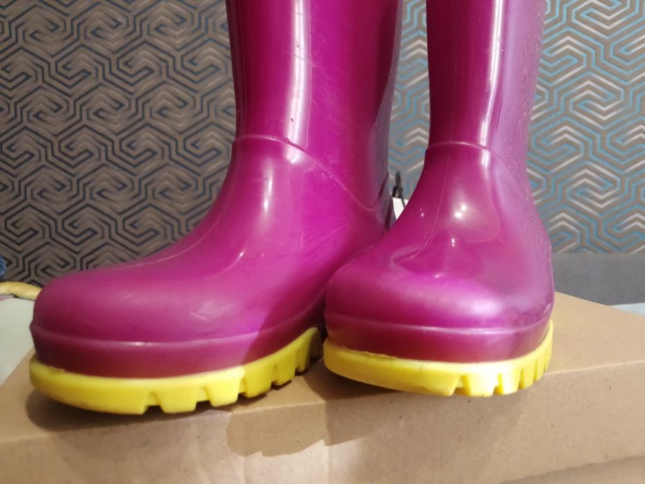 Чобітки на дівчинку