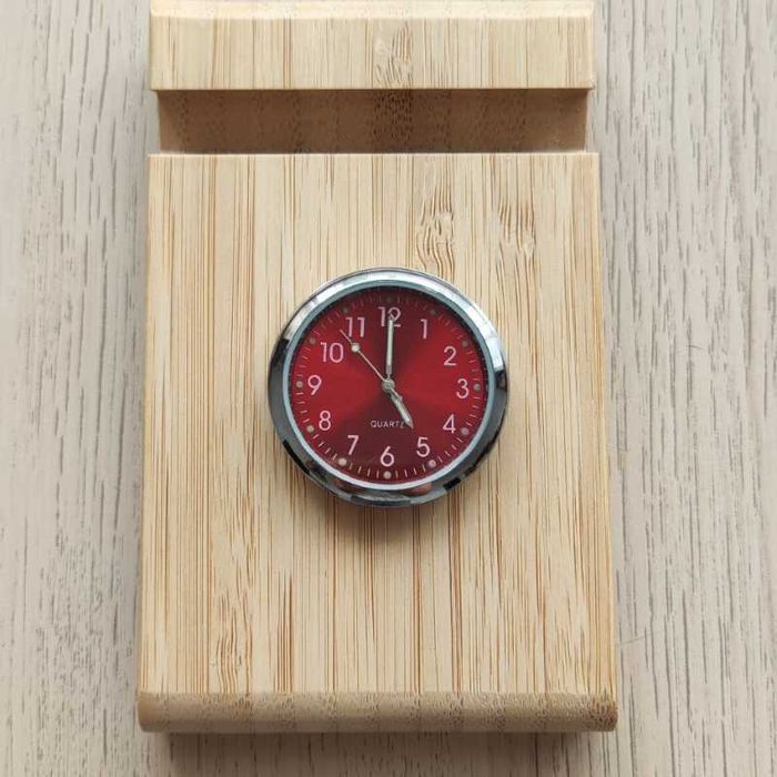 Zegarek Samochodowy Dekoracyjny QUARTZ Analog Czerwony Red PL