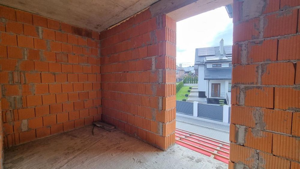 Продаж  окремостоячого  будинку  в затишному місці  с. Зубра біля лісу