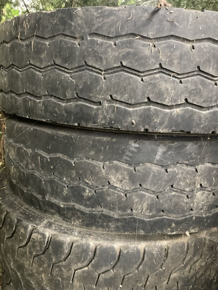 Opony cieżarowe 8szt  13r22,5  napedowe przody opona nie felga