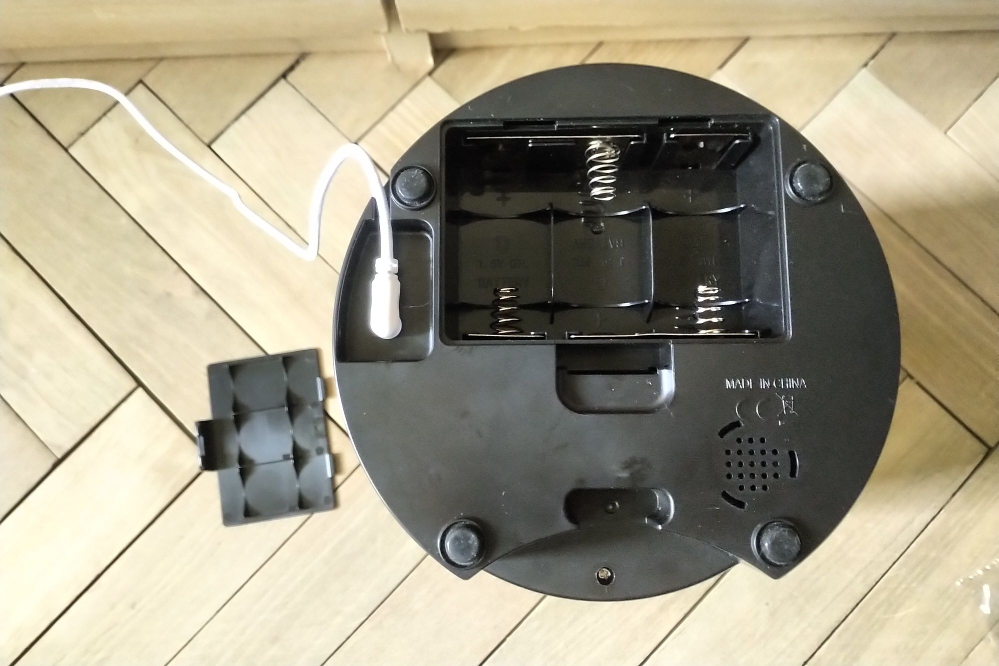 Automatyczny podajnik karmy, karmidło, dozownik UIOOQ PE-B01 WiFi