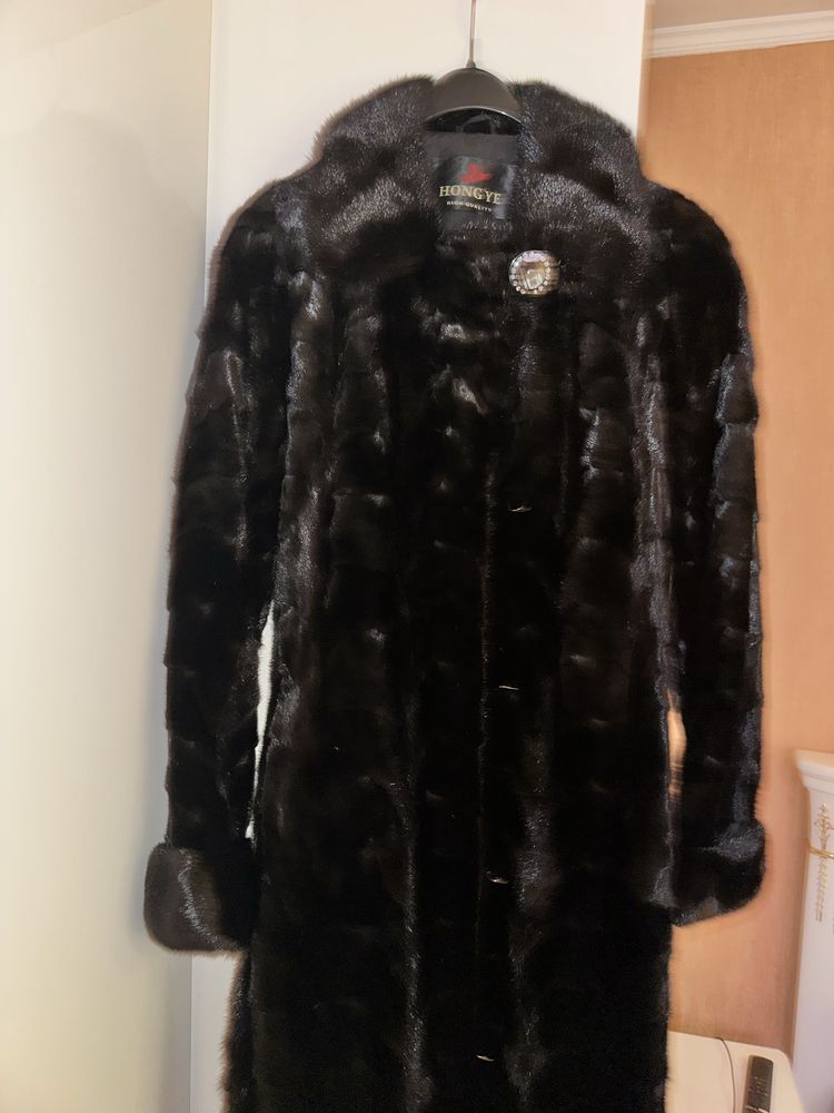 Продам норковую шубу
