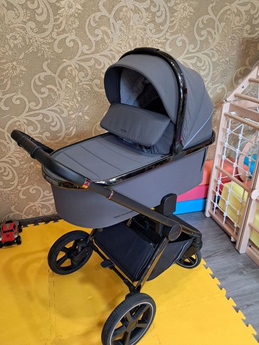 Продам коляску CARRELLO Ultimo 2 в 1