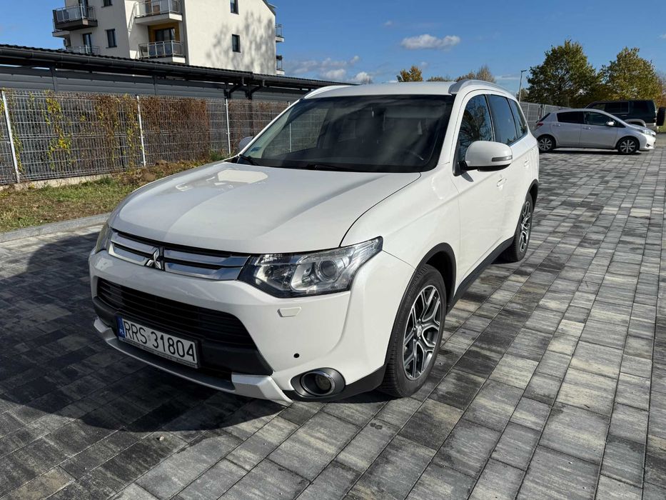 Mitsubishi Outlander 4x4 LPG 7osobowy 2015r.