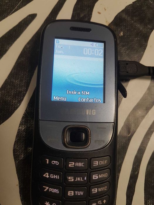 Telemóveis samsung gte 2200 e vodafone by sharp
