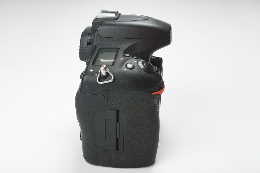 Nikon D750 — câmara fotográfica usada